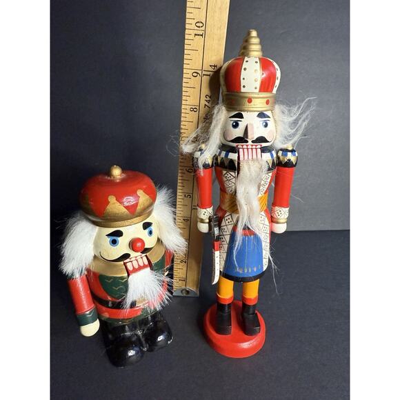 Vintage Nutcracker Wooden Toy Soldier Figurines Christmas Lot (2) Holiday Decor - Picture 3 of 4